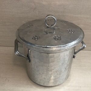 Buenilum Hammered Aluminum Ceramic Lined Vintage Ice Bucket Flower Lid Germany